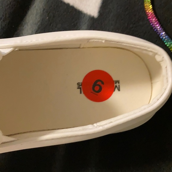 Michael Kors GEM Slip on sneaker trainer Rainbow Rhinestone white Size 6 NEW - Picture 7 of 8